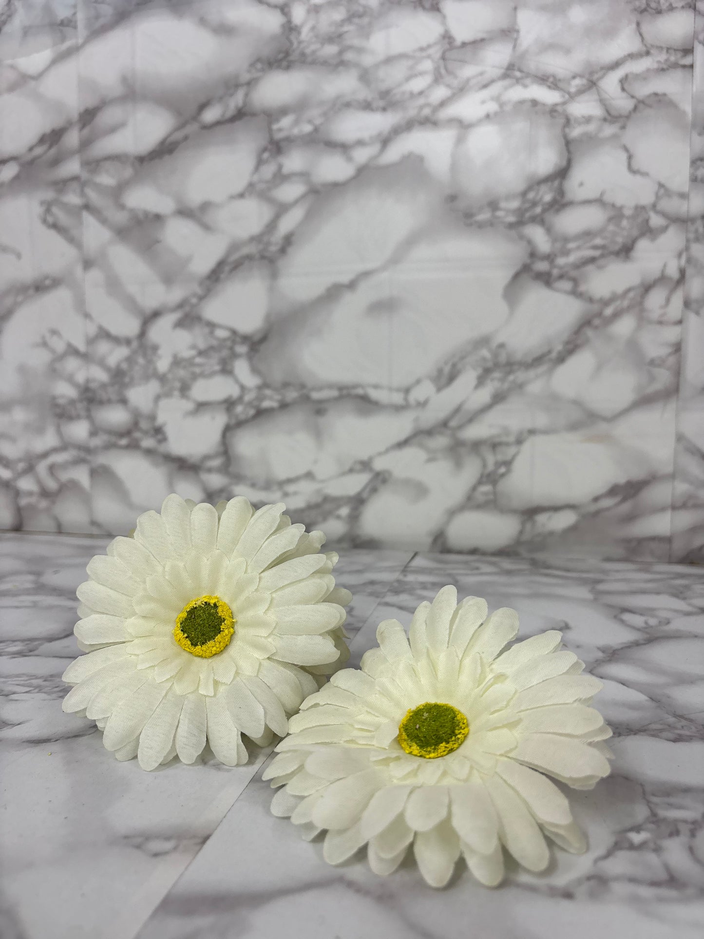 Elegant White Artificial Sunflower – Premium Fabric Decorative Flower for Home & Events
(Pack of 50)